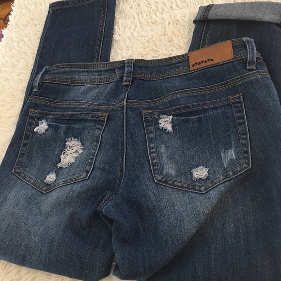 Dollhouse Roll-Up Skinny Capri Distressed Jean - Picture 3 of 6